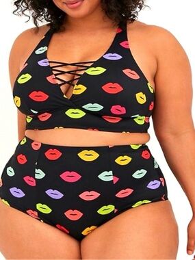 TORRID SWIM Bikini BOTTOM HIGH WAIST STRAPPY LIPS KISS
SWIM - PLUS SIZE